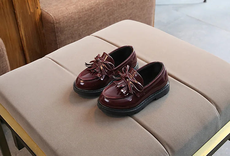 נעלי בובה - שיר