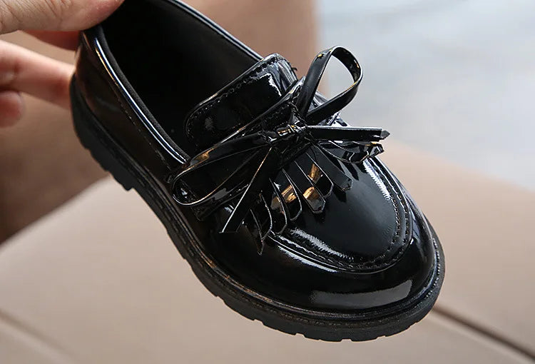 נעלי בובה - שיר