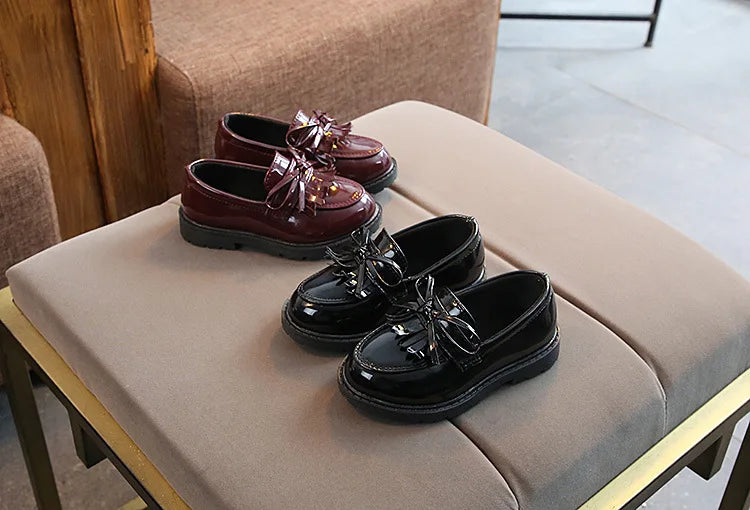 נעלי בובה - שיר