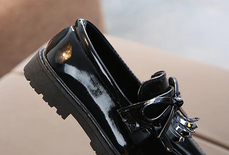 נעלי בובה - שיר