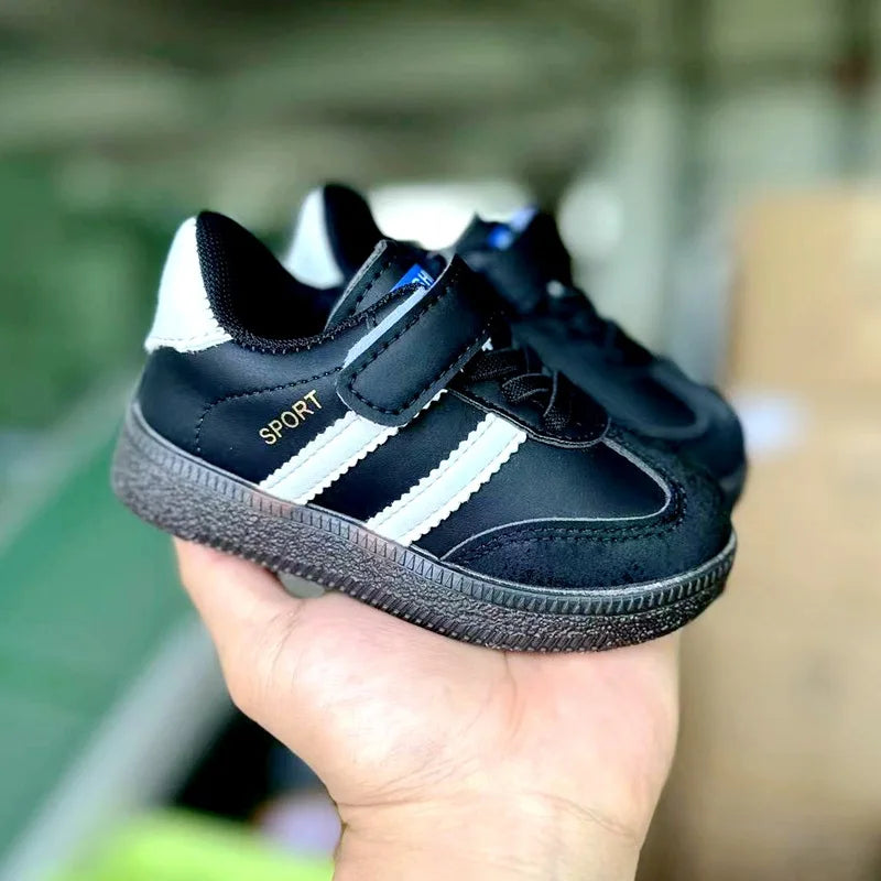 נעלי סניקרס סקוץ'